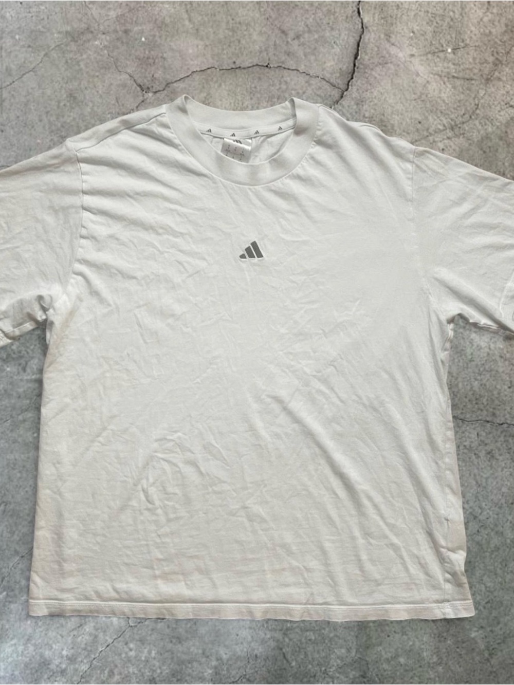 Adidas White T-Shirt - Size XL